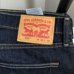 Men’s Levi 514 Straight Leg Dark Wash Jeans